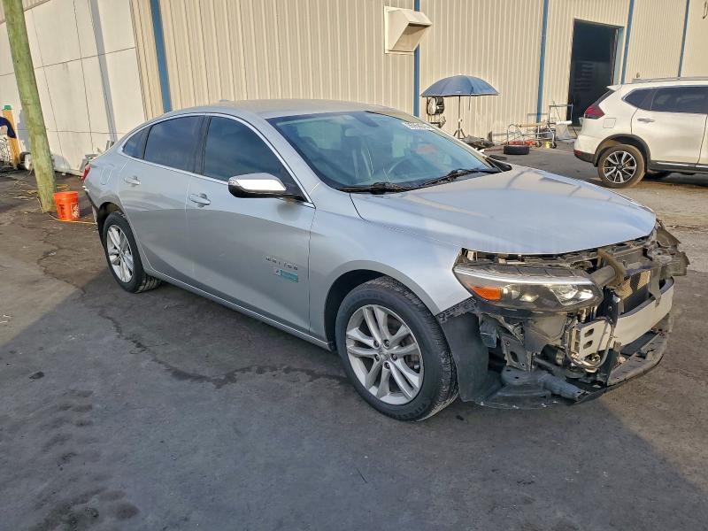 Photo 4 from auction – 2018 CHEVROLET MALIBU LT with VIN 1G1ZD5ST8JF149666
