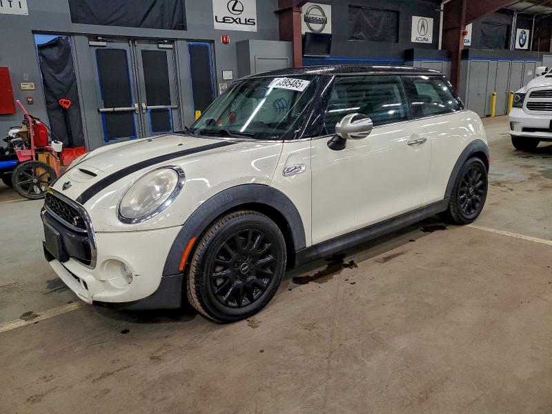 MINI COOPER S 2015 with VIN WMWXP7C55F2A35642 - Photo from auction