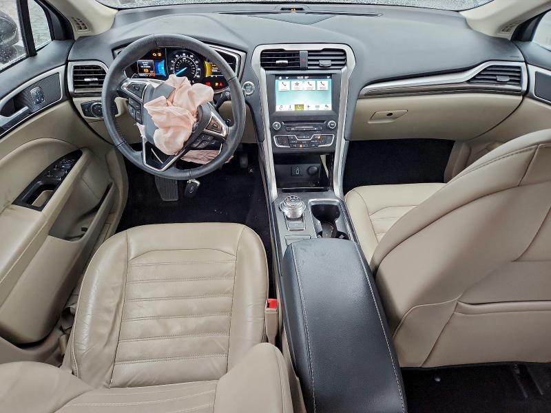 Photo 8 from auction – 2017 FORD FUSION with VIN 3FA6P0HD4HR338421