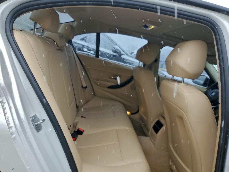 Photo 10 from auction – 2016 BMW 320 I with VIN WBA8A9C56GK618480