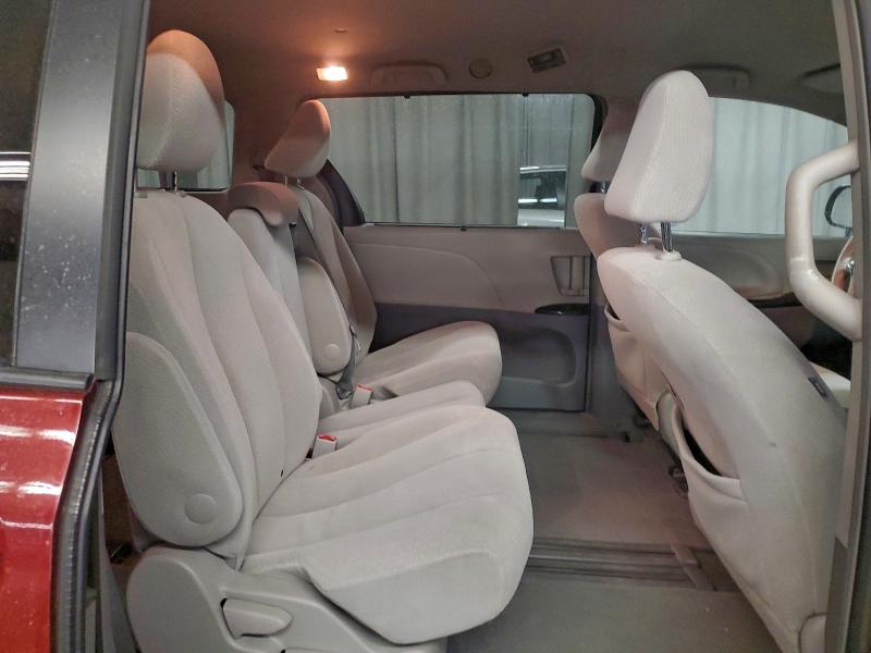 Photo 11 from auction – 2014 TOYOTA SIENNA LE with VIN 5TDKK3DCXES443141