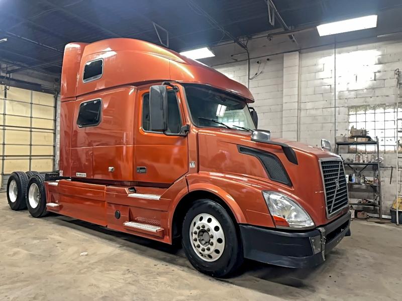 2017 VOLVO VN VNL