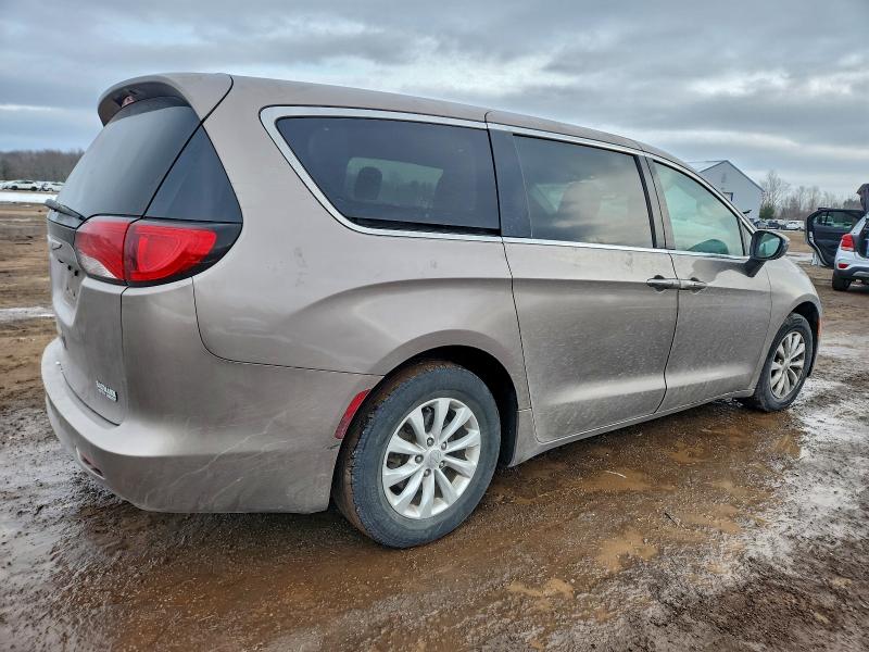 Photo 3 from auction – 2017 CHRYSLER PACIFICA T with VIN 2C4RC1DG2HR550720