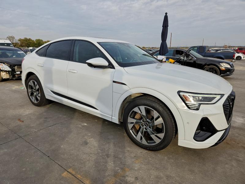 Photo 4 from auction – 2022 AUDI E-TRON SPO with VIN WA11AAGE0NB044353