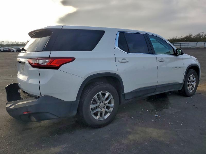 Photo 3 from auction – 2021 CHEVROLET TRAVERSE with VIN 1GNERLKW6MJ144576
