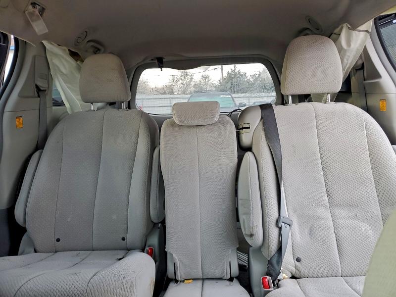 Photo 10 from auction – 2013 TOYOTA SIENNA LE with VIN 5TDKK3DC8DS376814