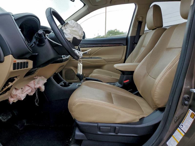 Photo 7 from auction – 2016 MITSUBISHI OUTLANDER with VIN JA4AD3A35GZ024507