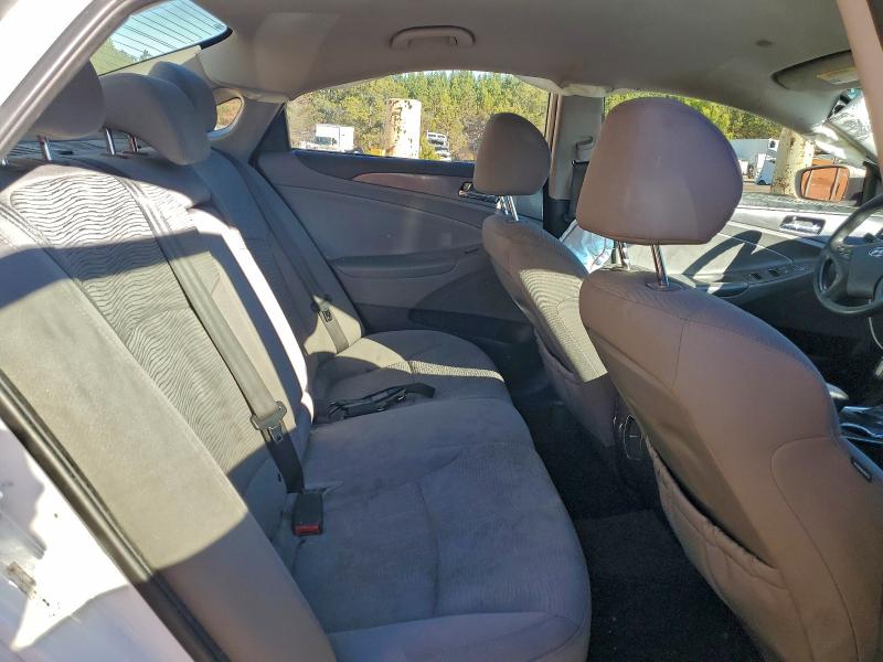 Photo 10 from auction – 2013 HYUNDAI SONATA HYB with VIN KMHEC4A46DA092894