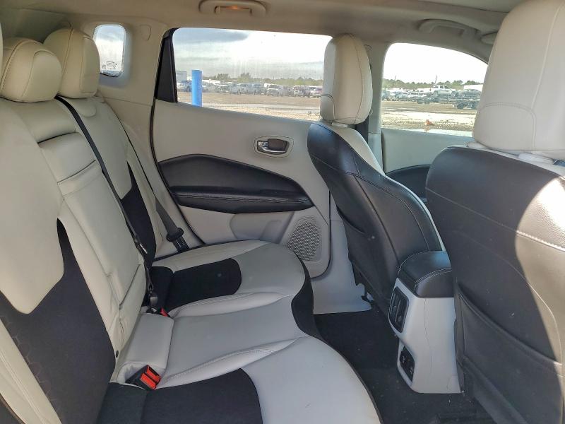 Foto 10 de la subasta – 2019 JEEP COMPASS LA con VIN 3C4NJCBB7KT638738
