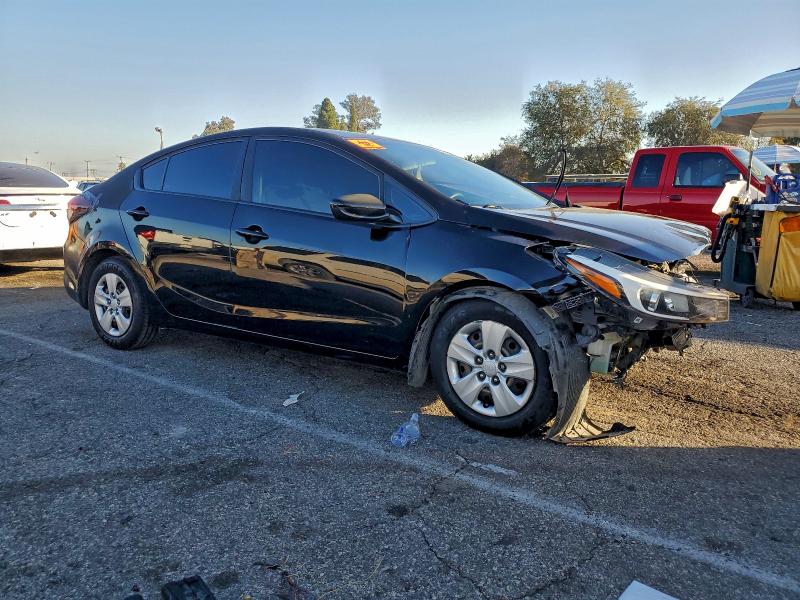 Photo 4 from auction – 2017 KIA FORTE LX with VIN 3KPFK4A72HE135300