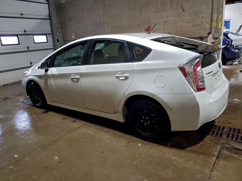 Photo 2 from auction – 2015 TOYOTA PRIUS with VIN JTDKN3DU3F0396345