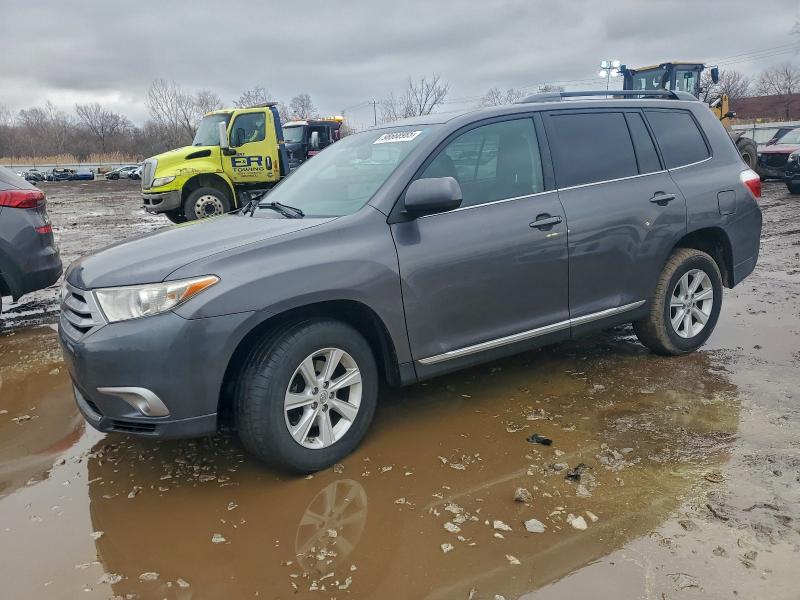 TOYOTA HIGHLANDER 2011 with VIN 5TDBK3EH0BS057821 - Photo from auction