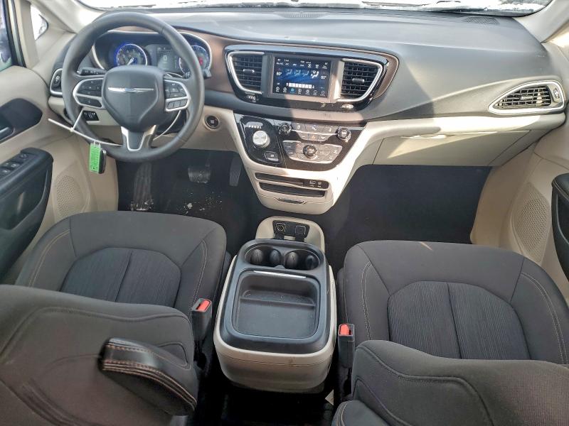 Photo 8 from auction – 2018 CHRYSLER PACIFICA T with VIN 2C4RC1FGXJR122882