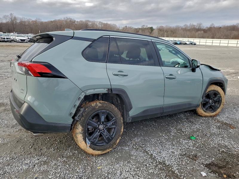 Photo 3 from auction – 2022 TOYOTA RAV4 XLE with VIN 2T3P1RFV3NW298551