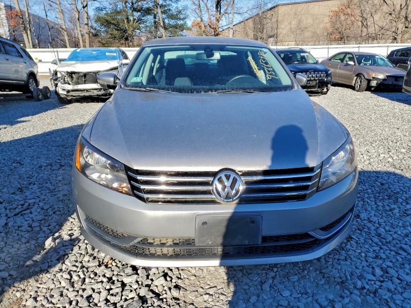 Photo 5 from auction – 2014 VOLKSWAGEN PASSAT with VIN 1VWAT7A35EC111689