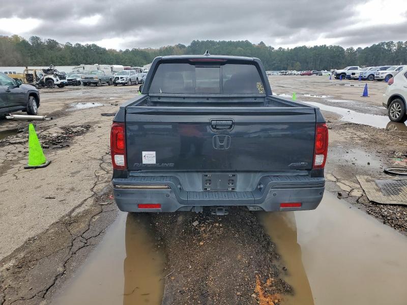 Photo 6 from auction – 2017 HONDA RIDGELINE with VIN 5FPYK3F86HB015280