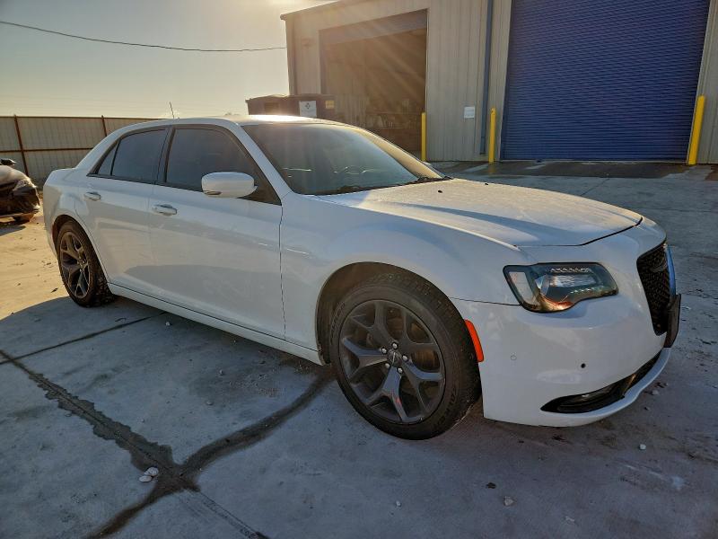 Photo 4 from auction – 2021 CHRYSLER 300 S with VIN 2C3CCABG6MH549728
