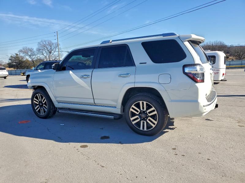 Photo 2 from auction – 2014 TOYOTA 4RUNNER SR with VIN JTEBU5JR2E5197864