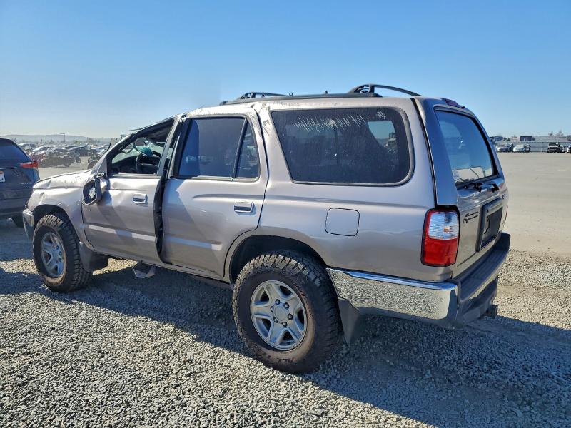 Photo 2 from auction – 2001 TOYOTA 4RUNNER SR with VIN JT3GN86R210205314