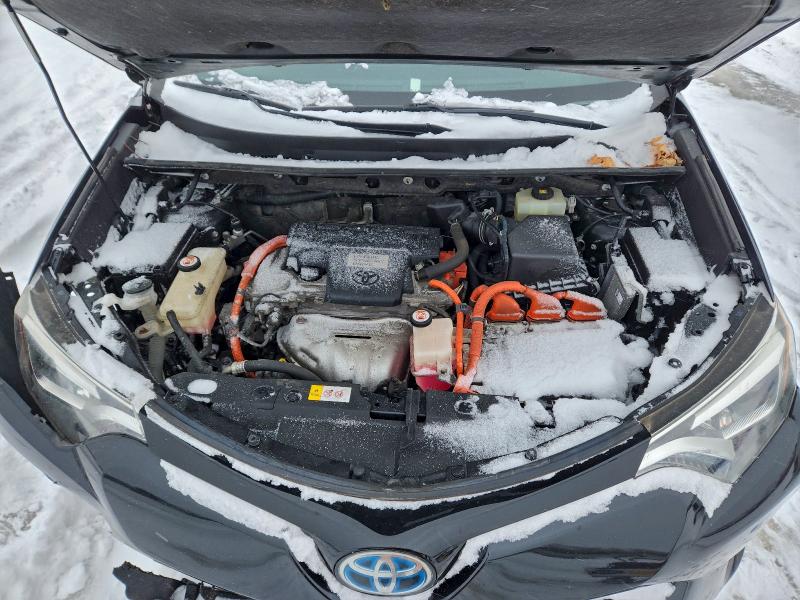 Photo 12 from auction – 2017 TOYOTA RAV4 HV SE with VIN JTMJJREV5HD110444