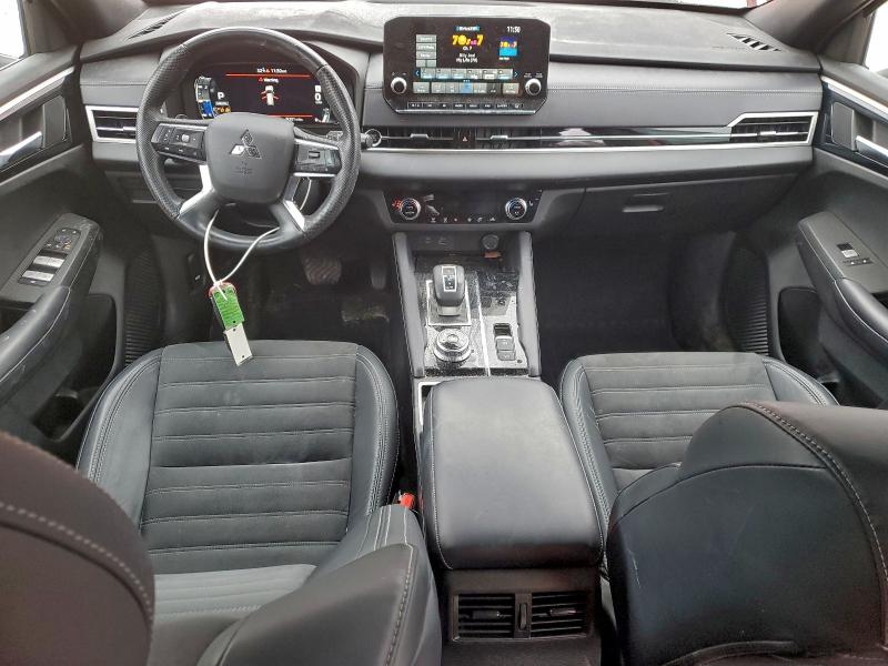 Photo 8 from auction – 2023 MITSUBISHI OUTLANDER with VIN JA4J3UA84PZ020047