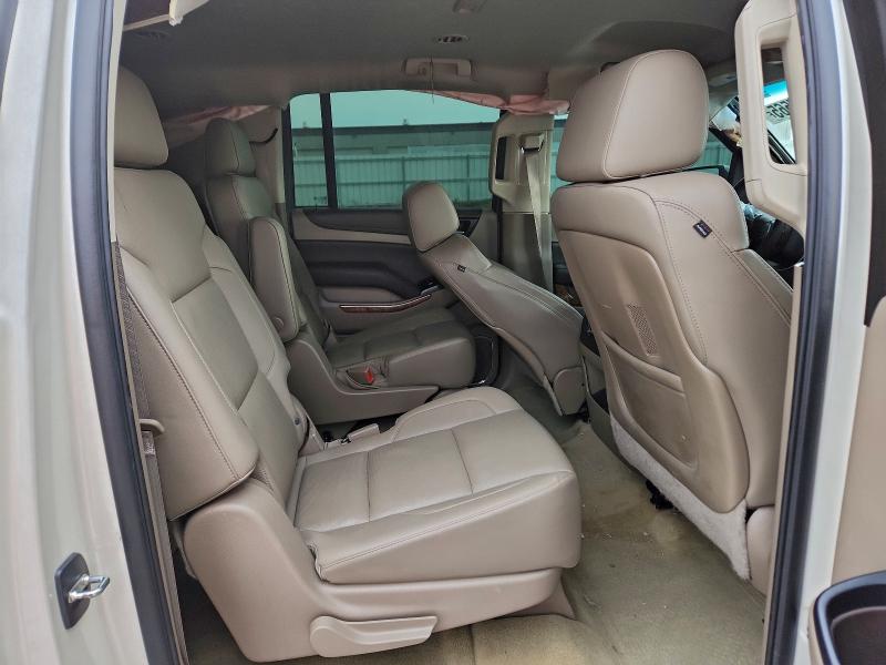 Photo 11 from auction – 2015 CHEVROLET SUBURBAN with VIN 1GNSKKKC7FR576184