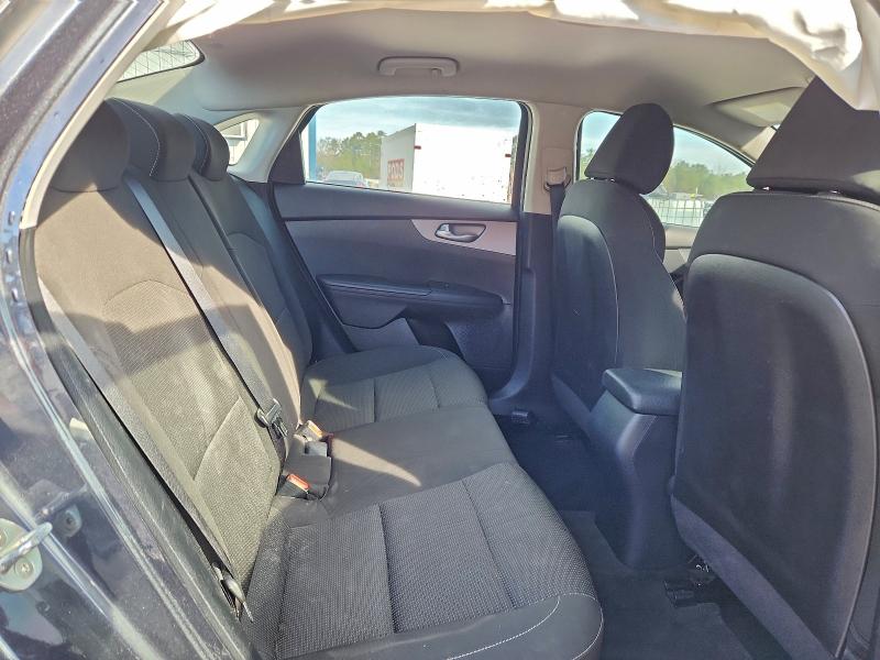 Photo 10 from auction – 2019 KIA FORTE with VIN 3KPF24AD7KE100314