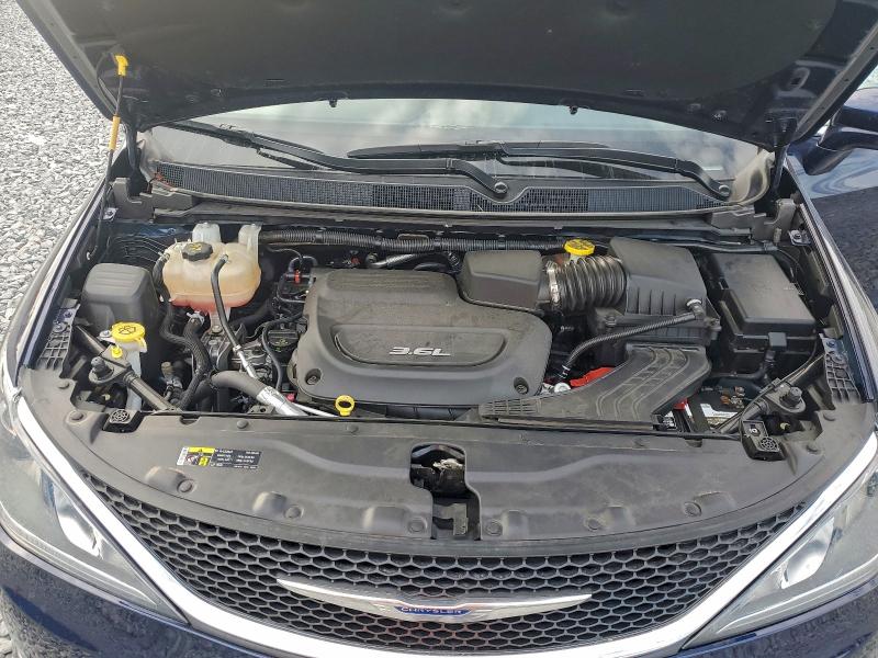 Photo 12 from auction – 2017 CHRYSLER PACIFICA T with VIN 2C4RC1BG0HR513183