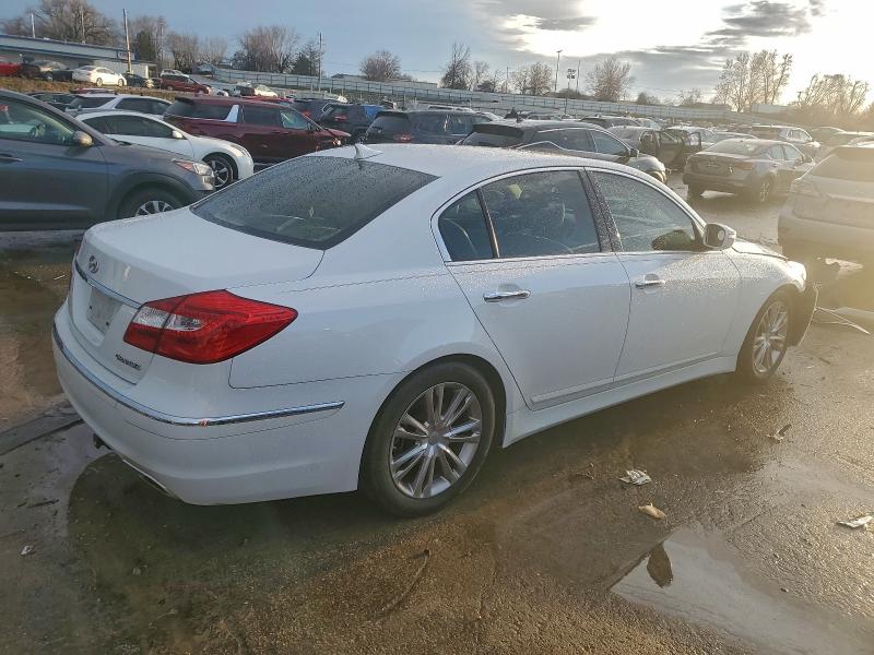 Photo 3 from auction – 2013 HYUNDAI GENESIS 3. with VIN KMHGC4DD1DU216864