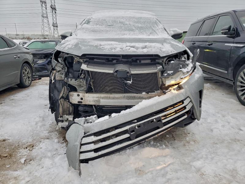 Photo 5 from auction – 2019 TOYOTA HIGHLANDER with VIN 5TDBZRFH7KS948363