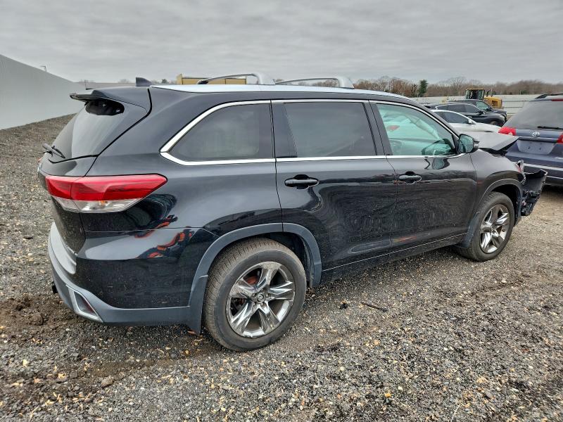 Photo 3 from auction – 2018 TOYOTA HIGHLANDER with VIN 5TDDZRFH9JS888321