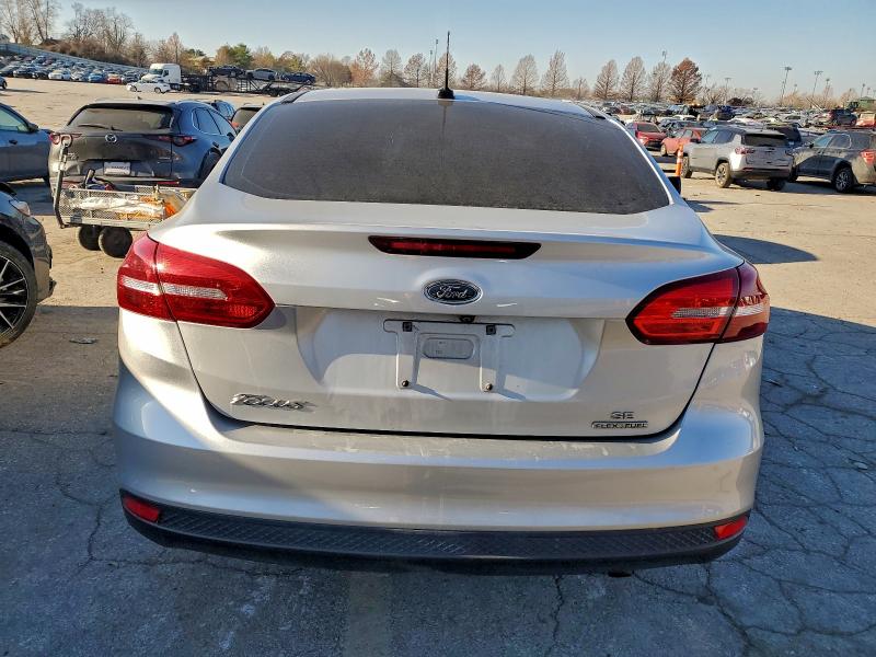 Photo 6 from auction – 2015 FORD FOCUS SE with VIN 1FADP3F26FL230369