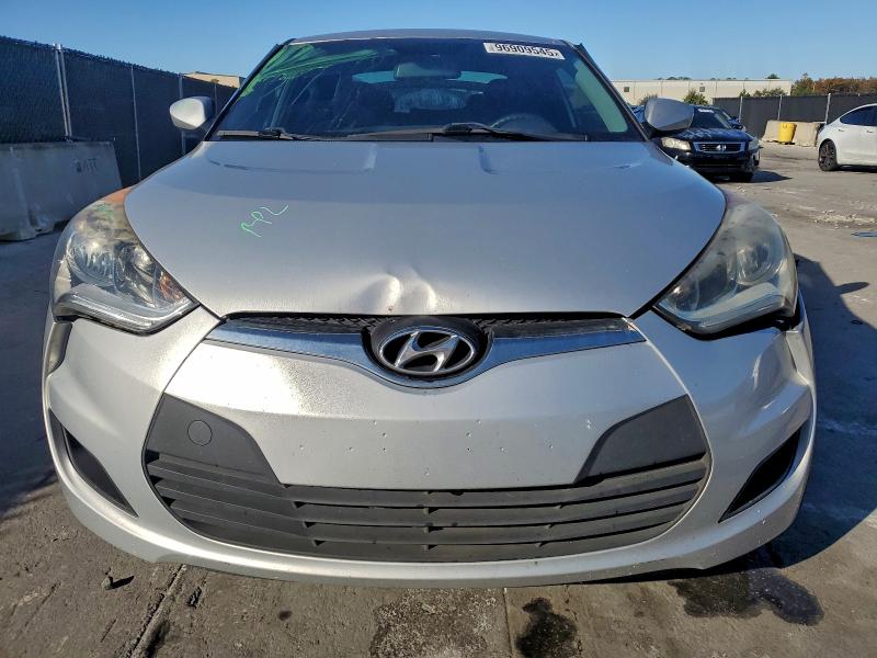 Фото 5 с аукциона – 2016 HYUNDAI VELOSTER с VIN KMHTC6AD2GU249875