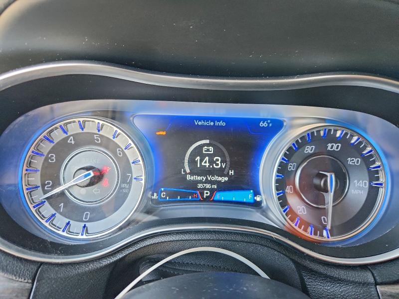 Photo 9 from auction – 2022 CHRYSLER 300 TOURIN with VIN 2C3CCAAGXNH111877