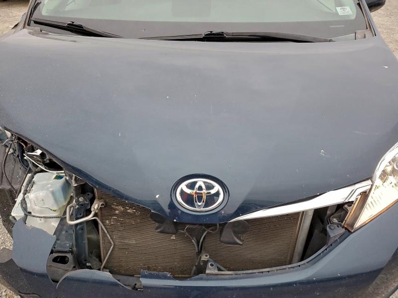 Photo 12 from auction – 2011 TOYOTA SIENNA XLE with VIN 5TDYK3DC7BS153168