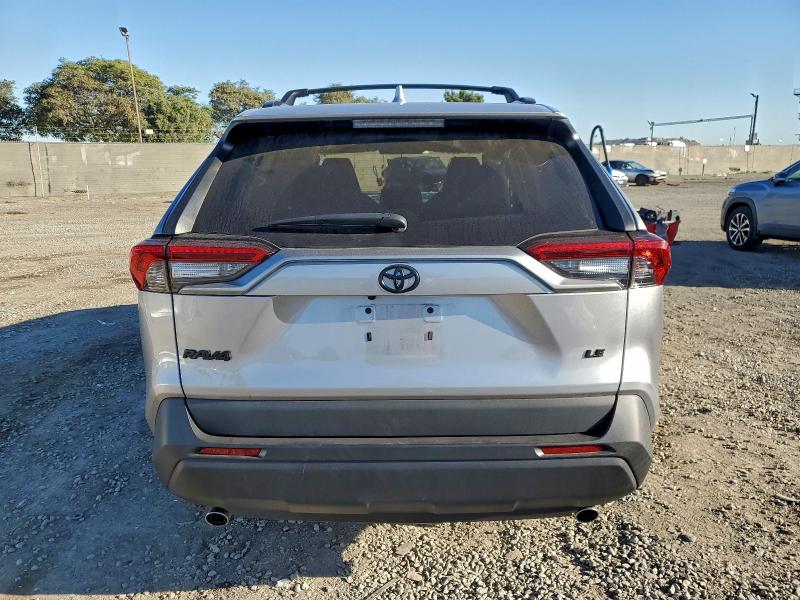 Photo 6 from auction – 2021 TOYOTA RAV4 LE with VIN 2T3K1RFV4MC165601