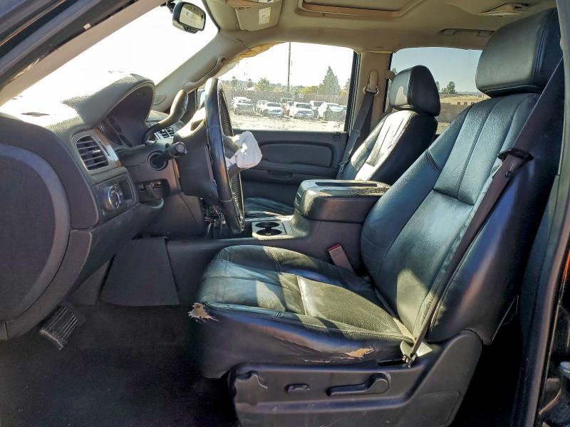 Photo 7 from auction – 2008 GMC YUKON with VIN 1GKFC13J18R133809