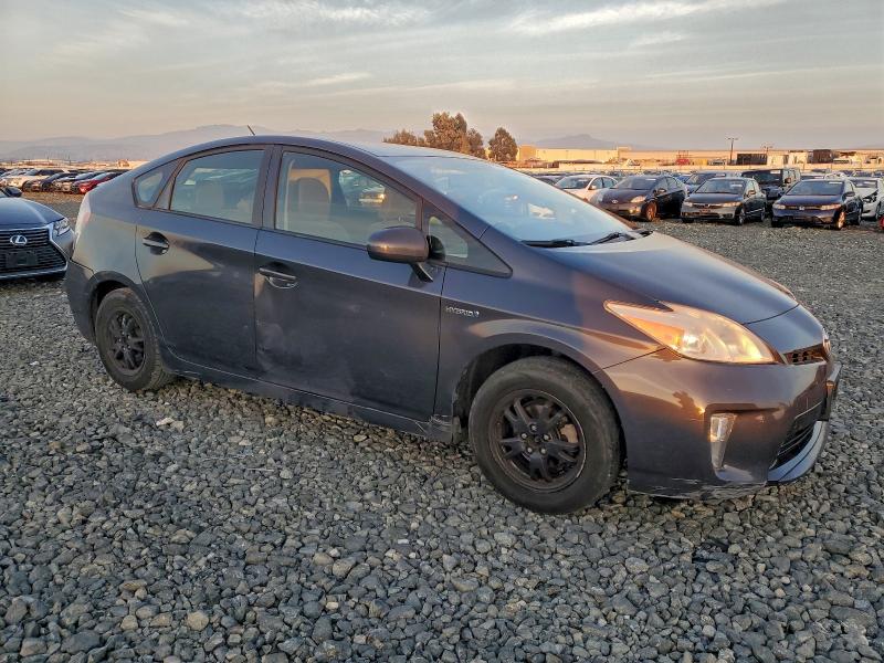 Photo 4 from auction – 2013 TOYOTA PRIUS with VIN JTDKN3DU2D5653916