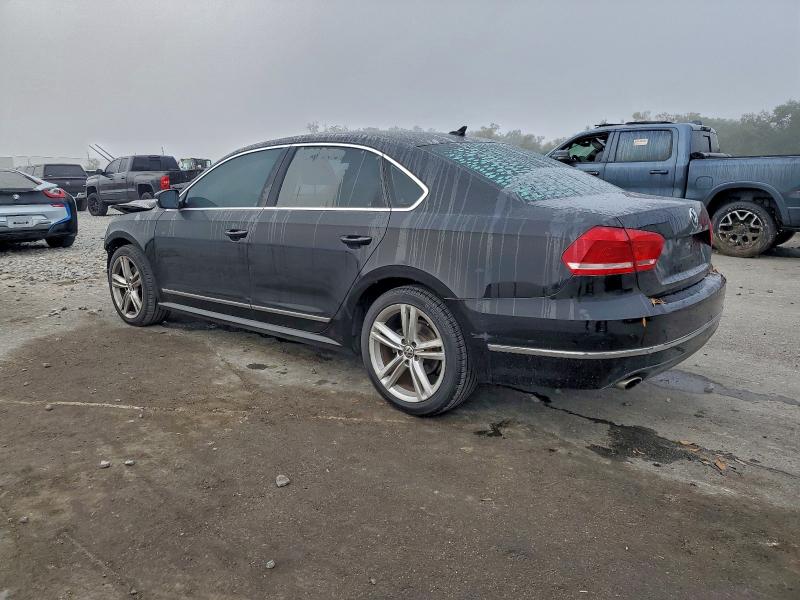 Photo 2 from auction – 2015 VOLKSWAGEN PASSAT SE with VIN 1VWBS7A35FC016333