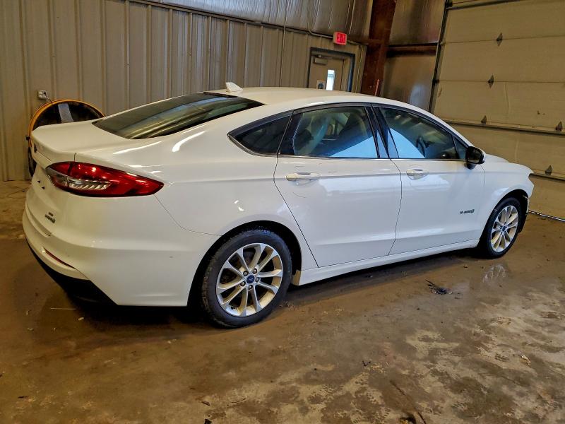 Photo 3 from auction – 2019 FORD FUSION with VIN 3FA6P0LU8KR263186