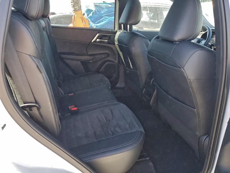Photo 11 from auction – 2024 MITSUBISHI OUTLANDER with VIN JA4J4VA82RZ067700