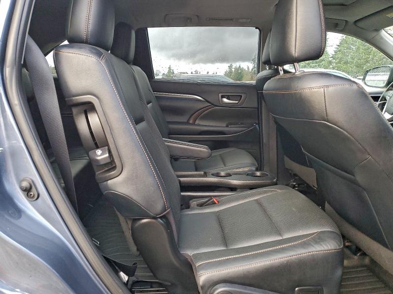 Photo 11 from auction – 2019 TOYOTA HIGHLANDER with VIN 5TDDGRFH0KS054171