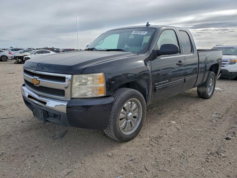 CHEVROLET SILVERADO 2011 with VIN 1GCRCREA4BZ235634 - Photo from auction