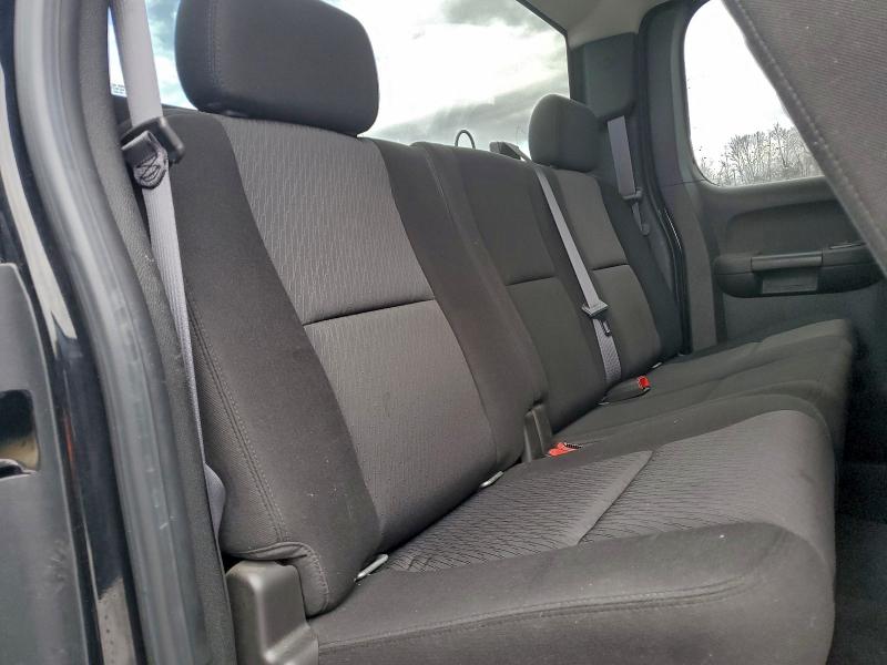 Photo 10 from auction – 2011 CHEVROLET SILVERADO with VIN 1GCRKSE30BZ110948