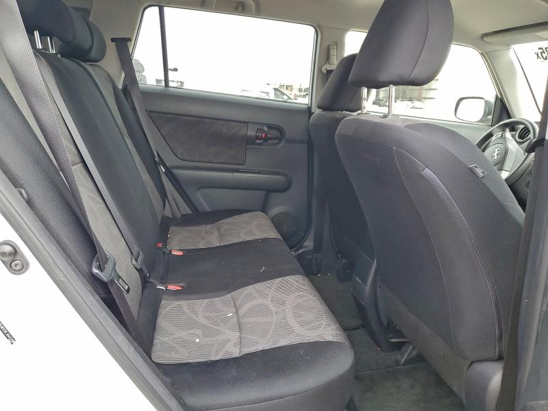 Photo 11 from auction – 2015 TOYOTA SCION XB with VIN JTLZE4FE3FJ069288