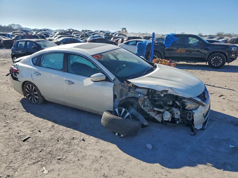 Photo 4 from auction – 2017 NISSAN ALTIMA with VIN 1N4AL3AP6HC154284