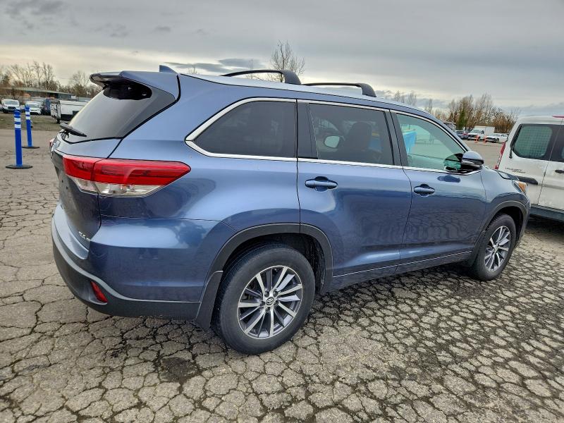 Zdjęcie 3 z aukcji – 2018 TOYOTA HIGHLANDER z VIN 5TDJZRFH9JS492067