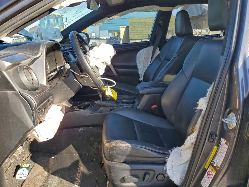 Photo 7 from auction – 2017 TOYOTA RAV4 SE with VIN JTMNFREV7HJ716929