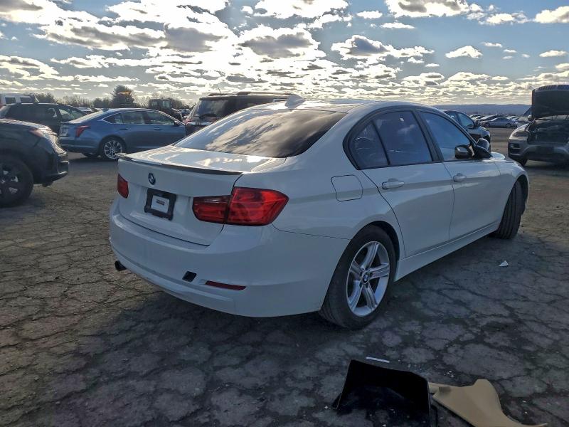 Photo 3 from auction – 2015 BMW 320 I with VIN WBA3B1G54FNT02236