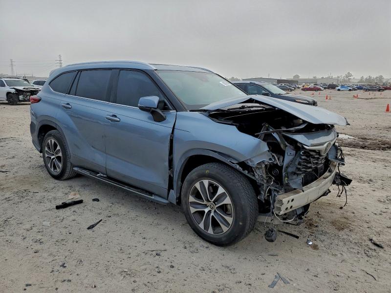 Photo 4 from auction – 2020 TOYOTA HIGHLANDER with VIN 5TDGZRAH4LS007838
